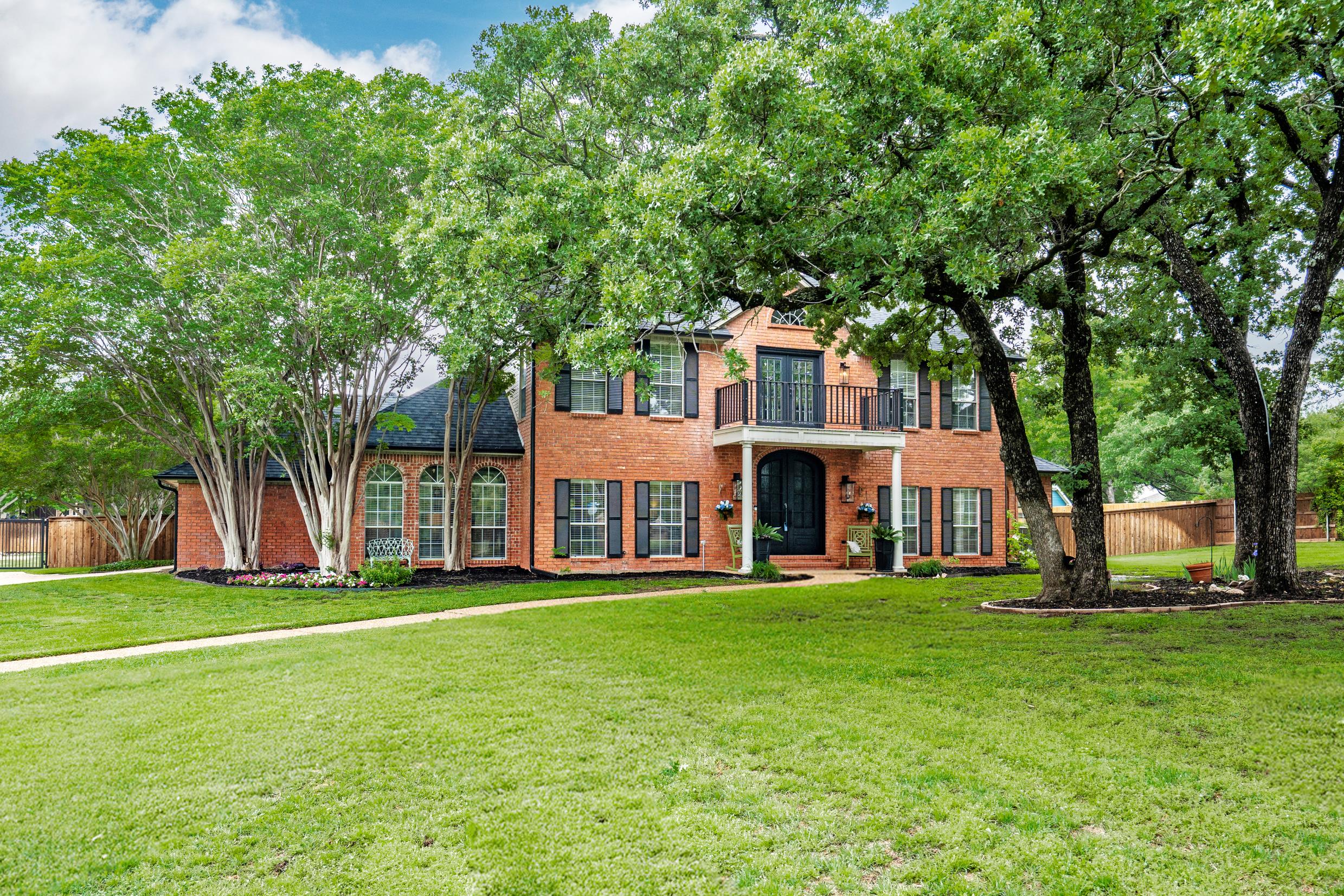 Artificial turf in Double Oak, TX